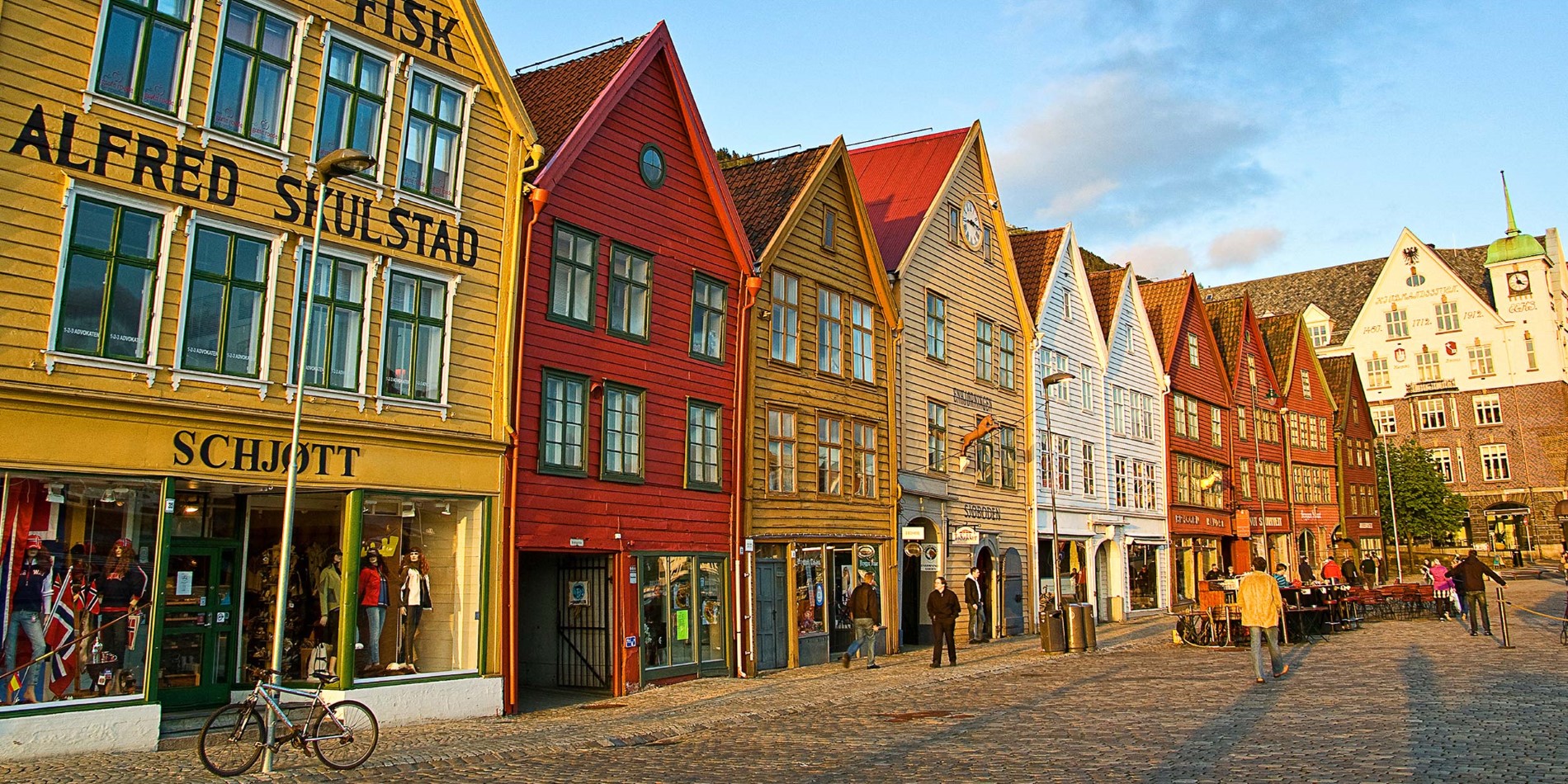 Bergen city sightseeing Bryggen UNESCO site