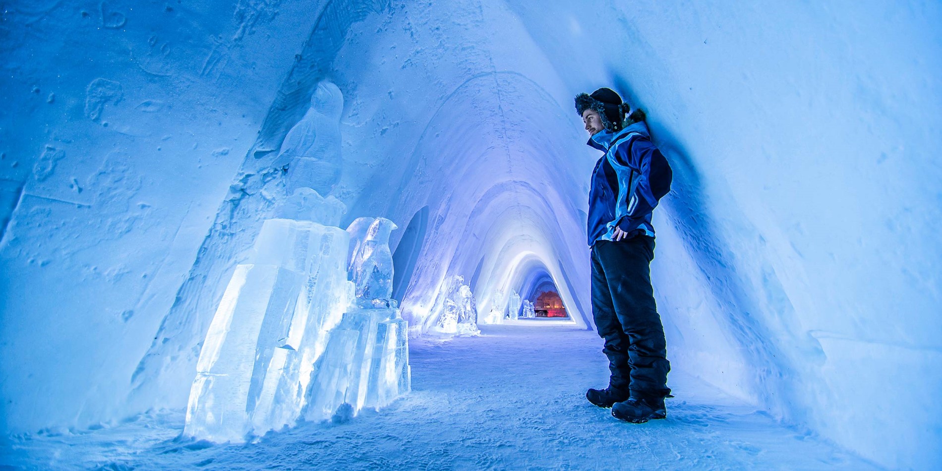Visit Kirkenes Snow hotel